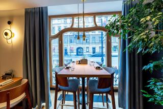 Бокал игристого и скидка 30% для женских компаний