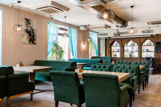 Ели на Ленинском