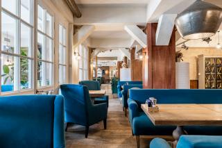 Ели на Ленинском