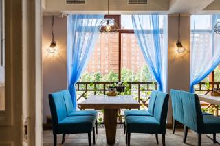 Ели на Ленинском