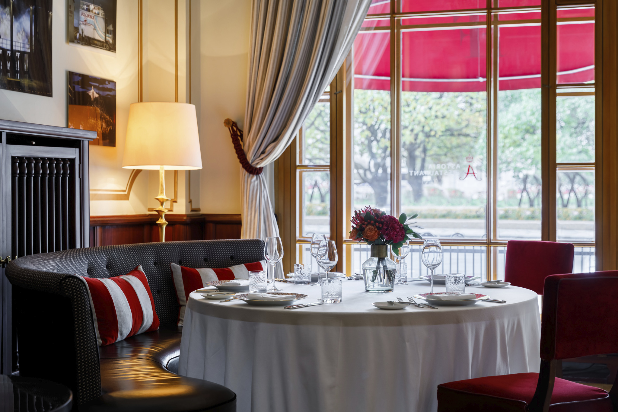 Рокко в петербурге. Астория гостиница Санкт-Петербург. Гостиница Астория Rocco Forte. Астория гостиница Санкт-Петербург ресторан. Астория Rocco Forte 5*