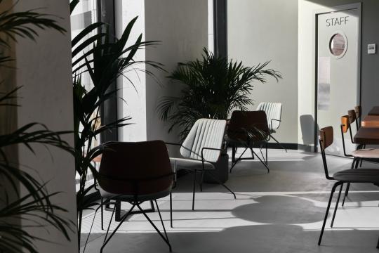Ami Chaise