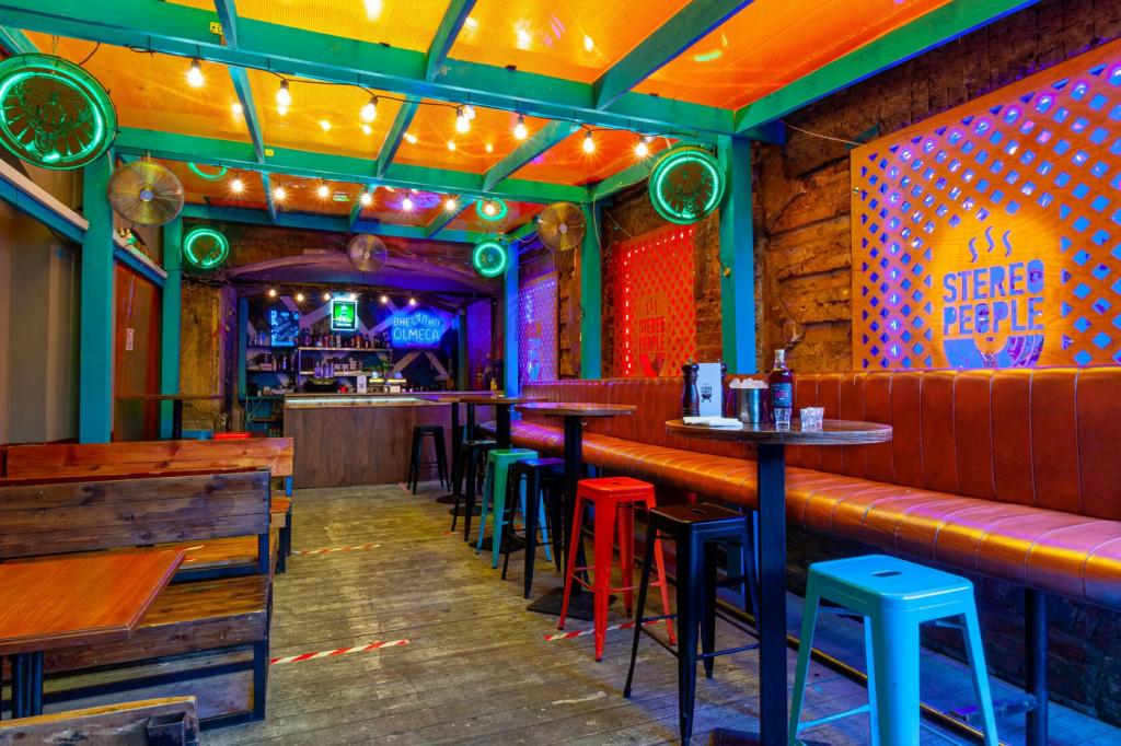 Карта стерео пипл