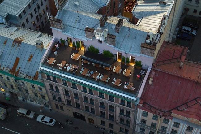 Dead Poets Rooftop  на Гражданской улице