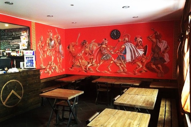 Во дворах Невского открылось кафе Sparta