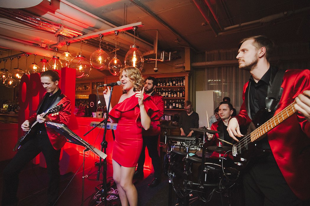 Выступление Crystal band