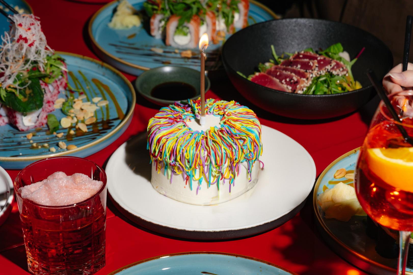 Вечеринка с подарками и тортом | Pong | ул. Ленина, 16/42