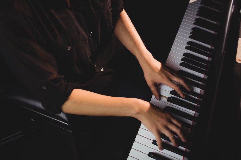 Анастасия Пак сыграет на фортепиано | Твоя остановочка | ул. Малая Садовая, 1/25