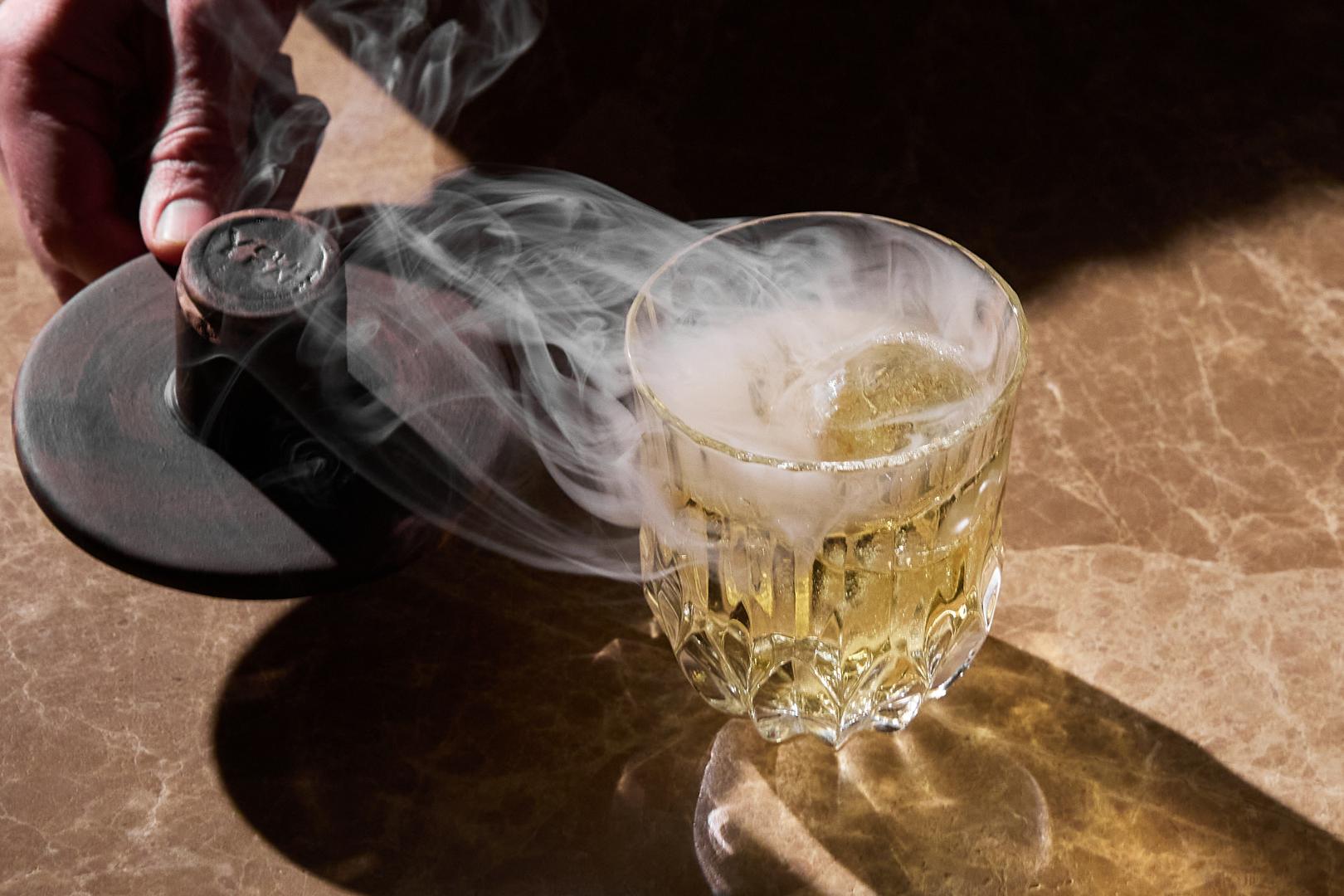 Коктейльный спешл в честь «Трех мушкетеров» | Avero Mio | ул. Петровка, 34с1