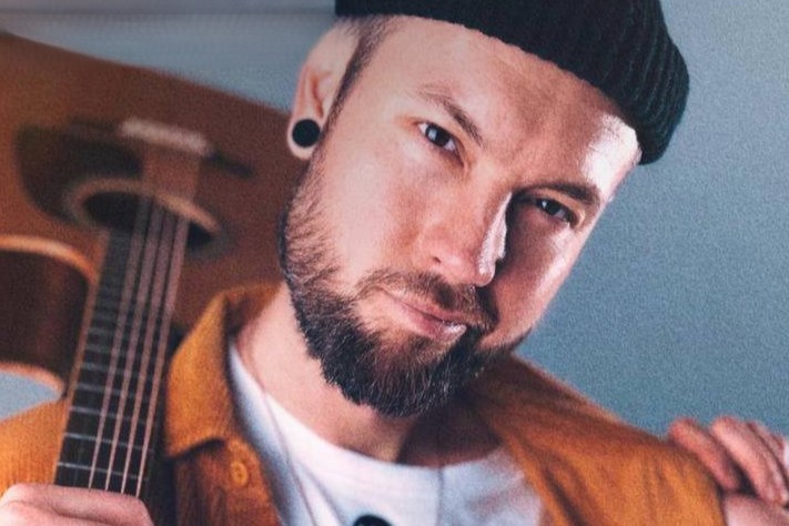 Человек-оркестр Chebotaev | Гауди | ул. Большая Морская, 22