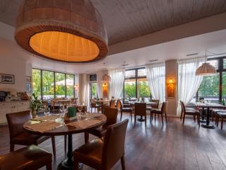 Stroganoff Bar & Grill