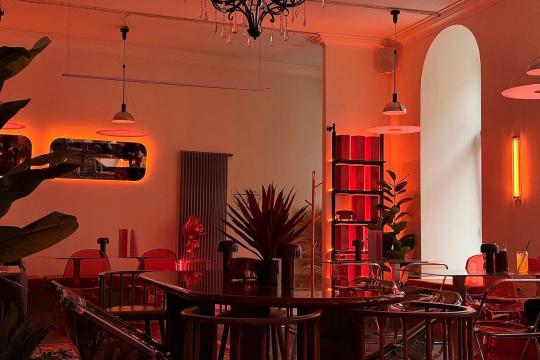 Фудбар «Дабл дак» открылся на Загородном проспекте