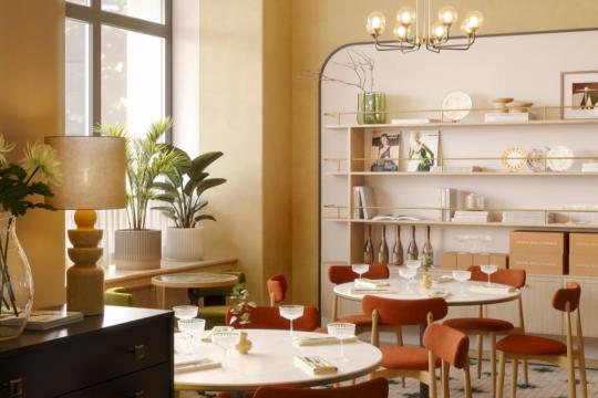 Ресторан Charlie обновит интерьер спустя 10 лет работы